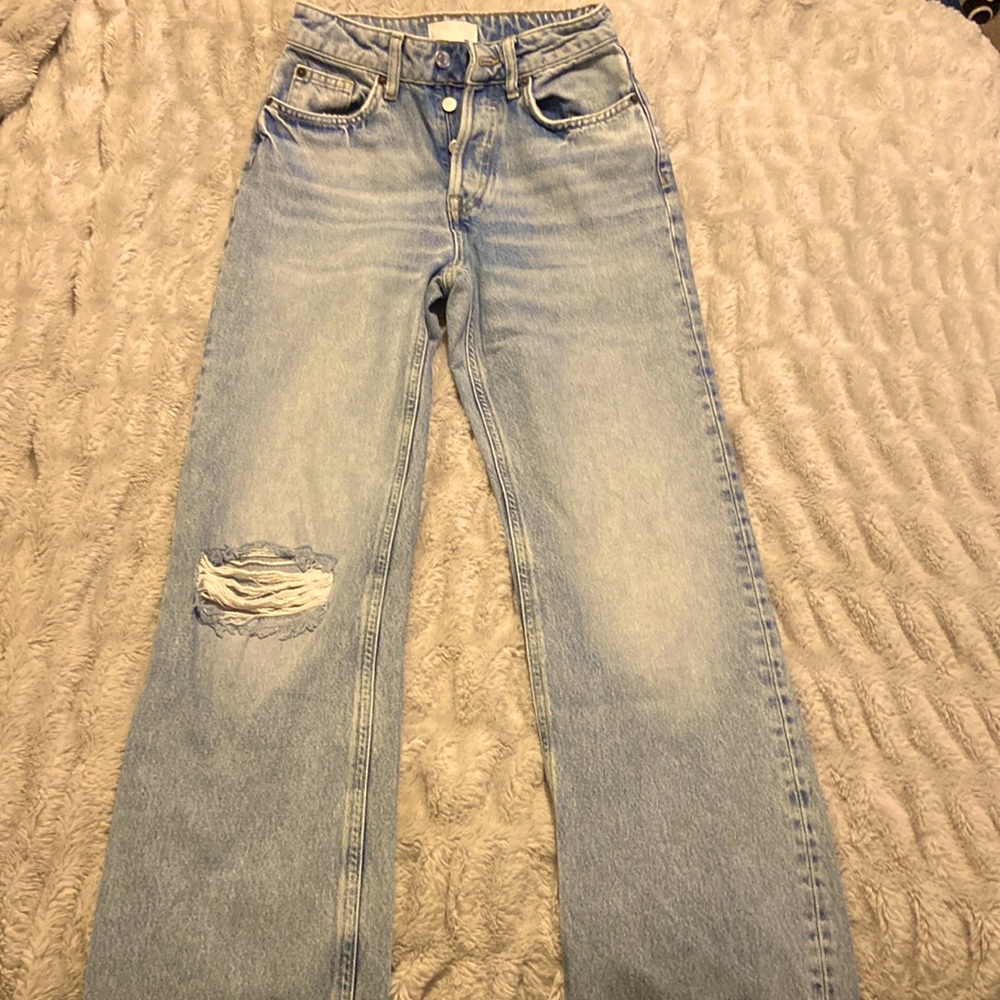 Women’s H&M mom jeans/straight leg.